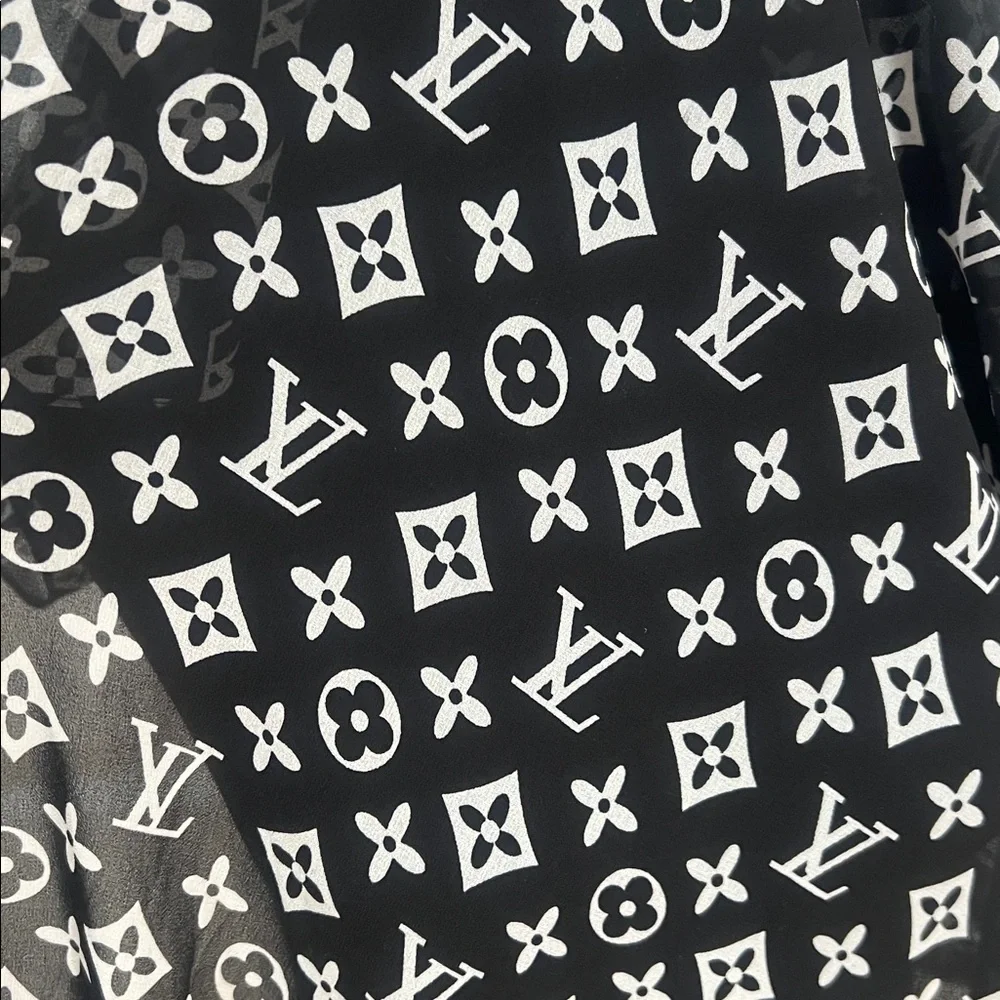 (( not authentic))NEW❤️LV Chiffon Shawl - Picture 17 of 17